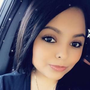 Meet your Posher, Leonor